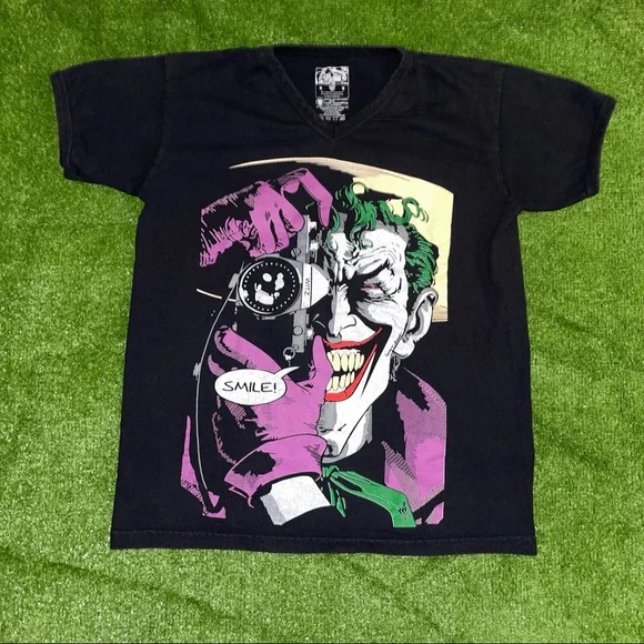 DC Comics Shirts Dc Vintage The Joker Smile Mens Tee 22used